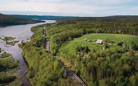 Chanterelle Inn & Cottages